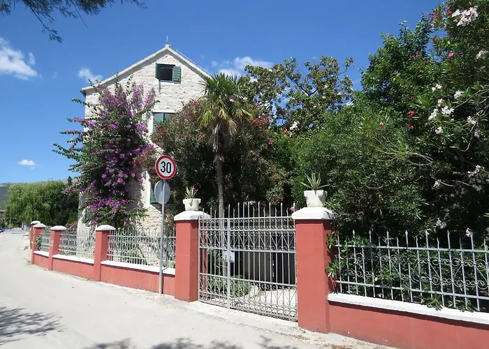 Villa Cindro Apartments